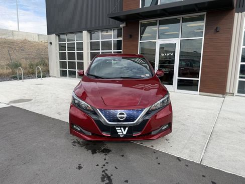 Used 2020 Nissan Leaf SV w/ Protection Package FWD image 3