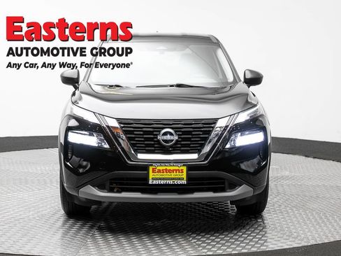 Used 2023 Nissan Rogue S AWD/4WD image 2