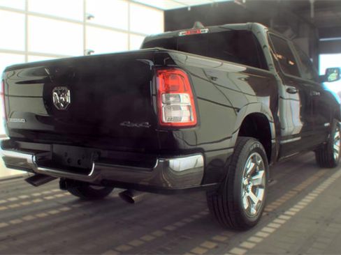 Used 2022 RAM 1500 Big Horn AWD/4WD image 3