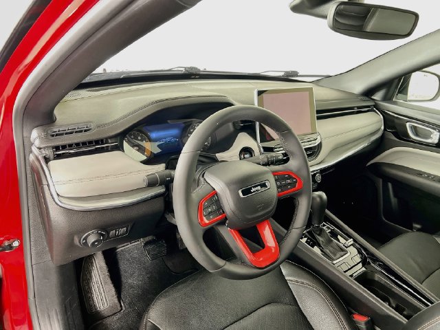 Used 2023 Jeep Compass Limited w/ Sun and Sound Group AWD/4WD image 10