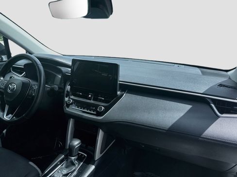 Used 2024 Toyota Corolla Cross LE w/ Moonroof Package FWD image 30