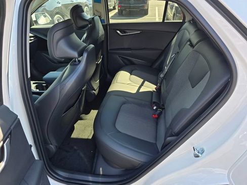 New 2026 Kia Niro Wind FWD image 16
