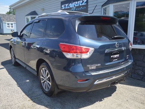 Used 2015 Nissan Pathfinder SV w/ Trailer Tow Package AWD/4WD image 3