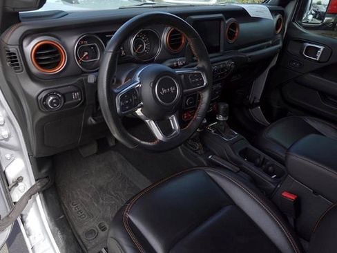 Used 2023 Jeep Gladiator Mojave w/ LED Lighting Group AWD/4WD image 10