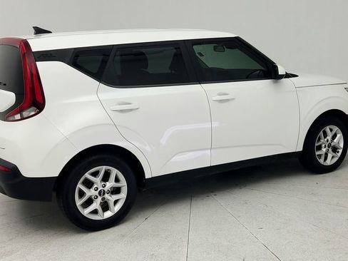 Used 2022 Kia Soul LX w/ Technology Package FWD image 8