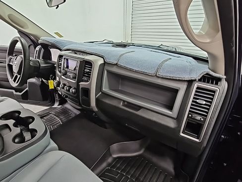 Used 2014 RAM 1500 Express image 27