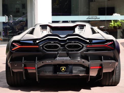 Used 2025 Lamborghini Revuelto AWD/4WD image 4