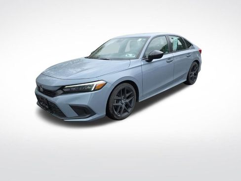 Used 2023 Honda Civic Sport image 3