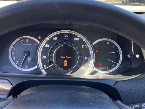 Used 2016 Honda Accord Touring image 34