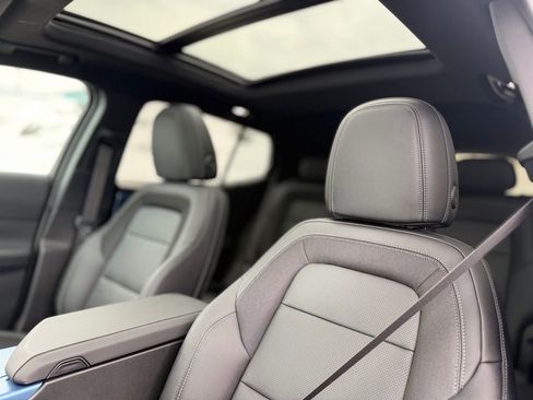 New 2026 Chevrolet Equinox EV LT image 15