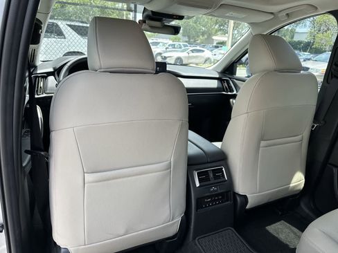 Used 2024 MAZDA CX-90 Plug-In Hybrid w/ Premium Pkg AWD/4WD image 18