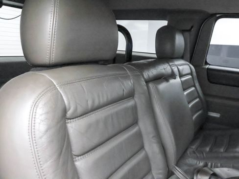 Used 2003 HUMMER H2 w/ Preferred Equipment Group AWD/4WD image 14