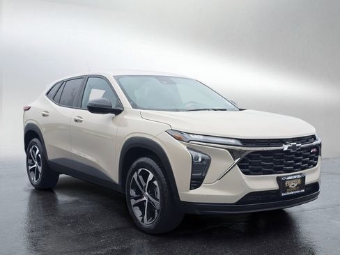 New 2026 Chevrolet Trax RS image 1