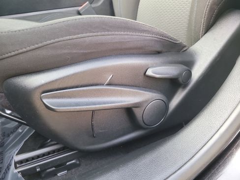 Used 2023 Jeep Compass Sport image 17