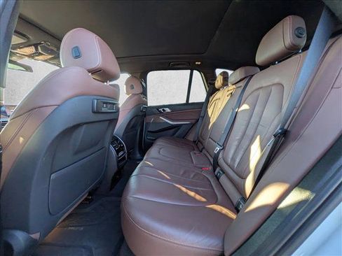 Used 2019 BMW X5 xDrive40i w/ M Sport Package image 16