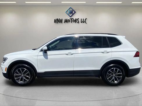 Used 2019 Volkswagen Tiguan SE image 2