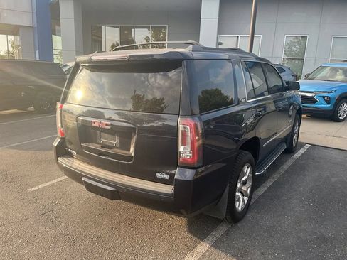 Used 2018 GMC Yukon SLT w/ HD Trailering Package AWD/4WD image 5