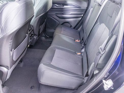 New 2025 Jeep Grand Cherokee Laredo X image 27