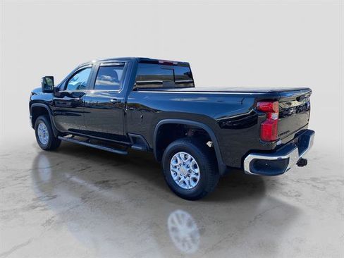 Used 2025 Chevrolet Silverado 2500 LT w/ Convenience Package image 3