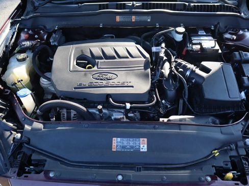 Used 2018 Ford Fusion SE w/ Fusion SE Technology Package FWD image 34