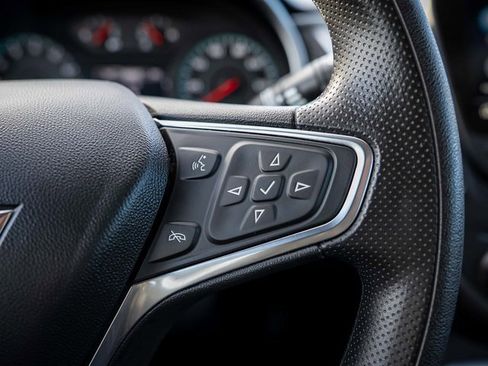 Used 2025 Chevrolet Malibu LT image 27