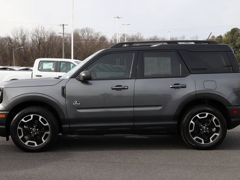 Used 2023 Ford Bronco Sport Outer Banks w/ Tech Package image 4