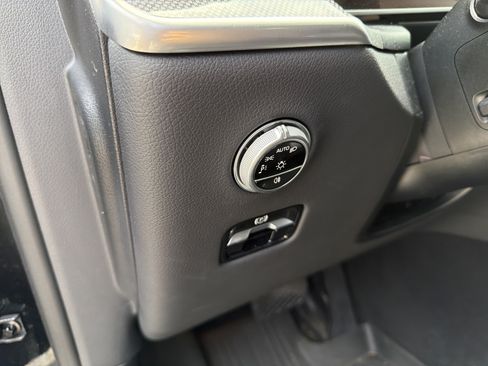 Certified 2024 Mercedes-Benz GLC 300 4MATIC image 17