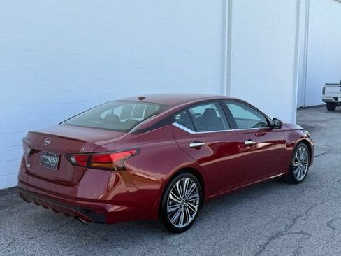 Used 2024 Nissan Altima 2.5 SL FWD image 4