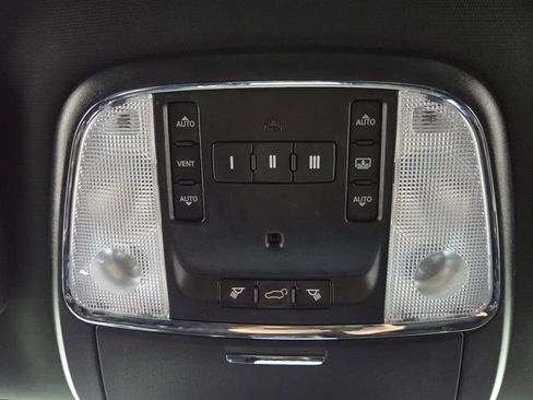Used 2019 Jeep Grand Cherokee Limited w/ Luxury Group II AWD/4WD image 30
