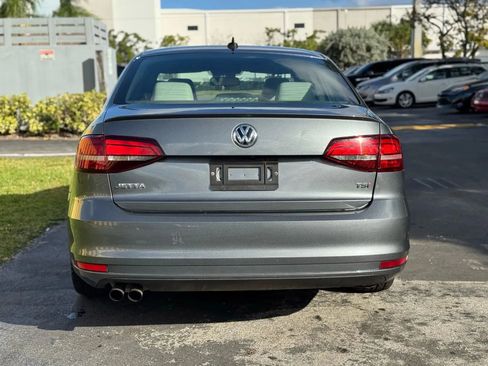 Used 2017 Volkswagen Jetta Sport FWD image 10