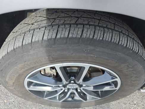 Used 2019 Dodge Grand Caravan SE image 11