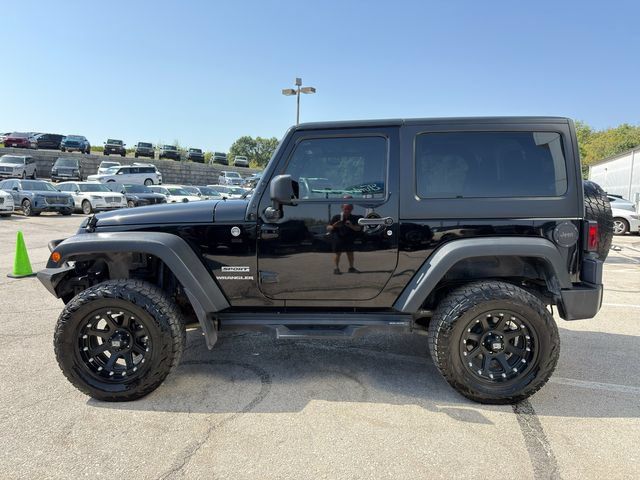 Used 2013 Jeep Wrangler Sport AWD/4WD image 4