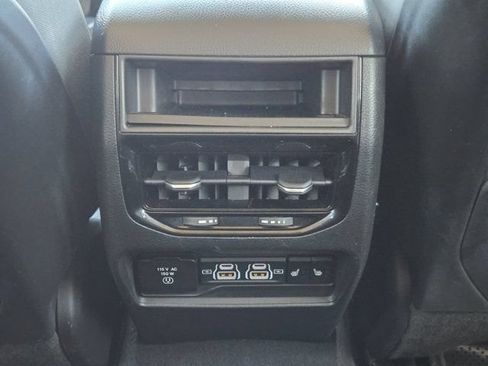 Used 2023 Jeep Grand Cherokee Limited w/ Luxury Tech Group II AWD/4WD image 31