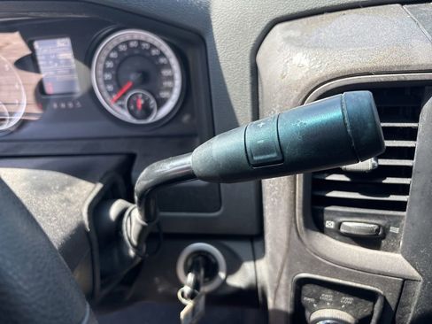 Used 2015 RAM 1500 Express AWD/4WD image 17