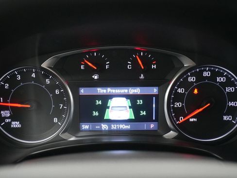 Used 2022 GMC Terrain SLT w/ LPO, 'HIT The Road' Package image 17