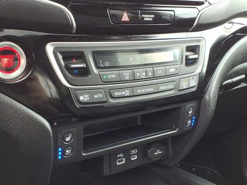 Certified 2024 Honda Ridgeline Black Edition image 17
