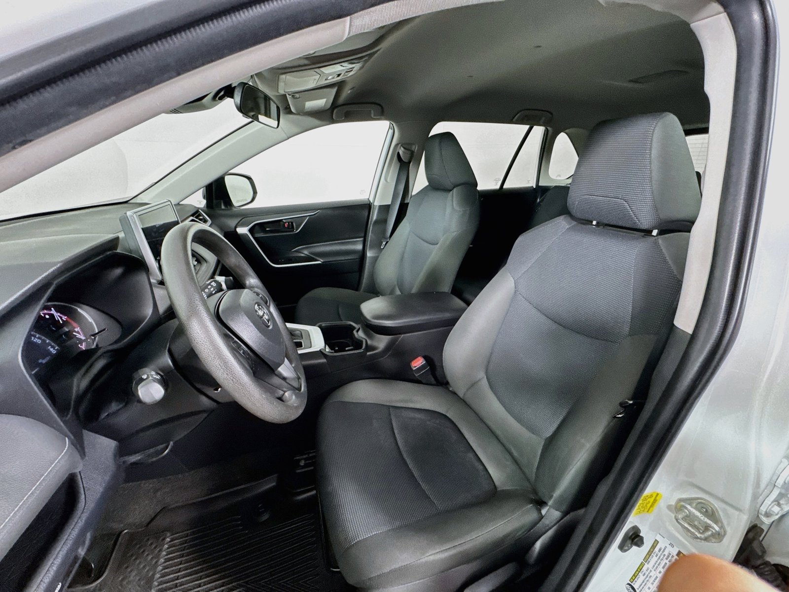 Certified 2023 Toyota RAV4 LE AWD/4WD image 19