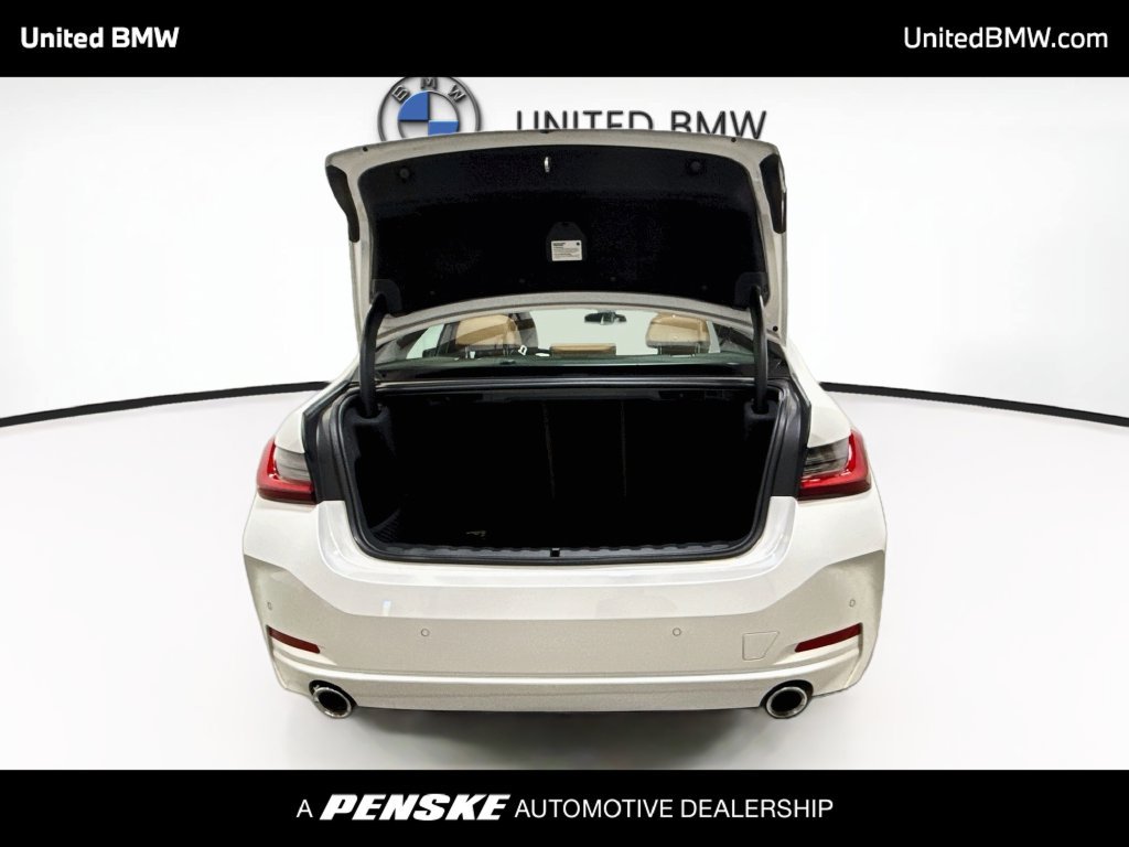 Used 2023 BMW 330i Sedan RWD image 21