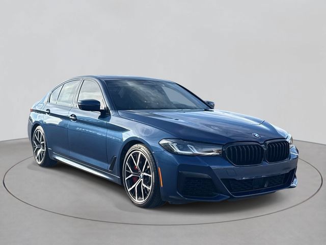 Used 2021 BMW M550i xDrive w/ Executive Package AWD/4WD image 3