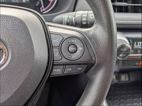 Used 2024 Toyota RAV4 XLE FWD image 18