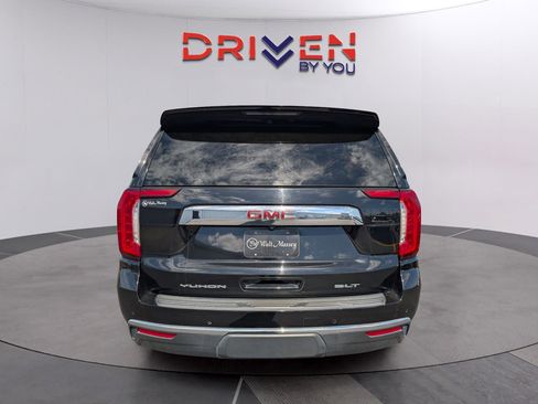 Used 2023 GMC Yukon SLT RWD image 4
