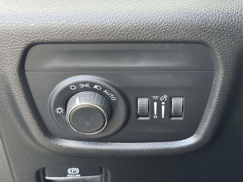 Used 2021 Jeep Grand Cherokee L Laredo w/ Luxury Tech Group I AWD/4WD image 28