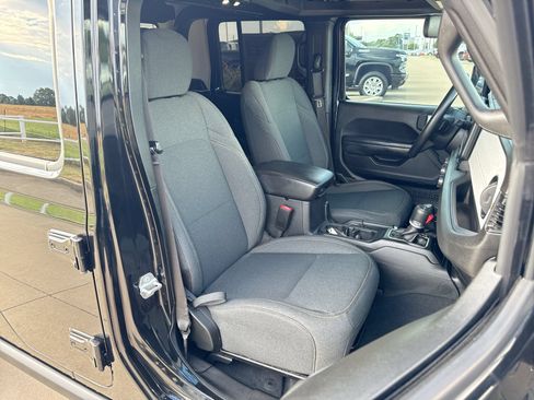 Used 2025 Jeep Gladiator Sport AWD/4WD image 23