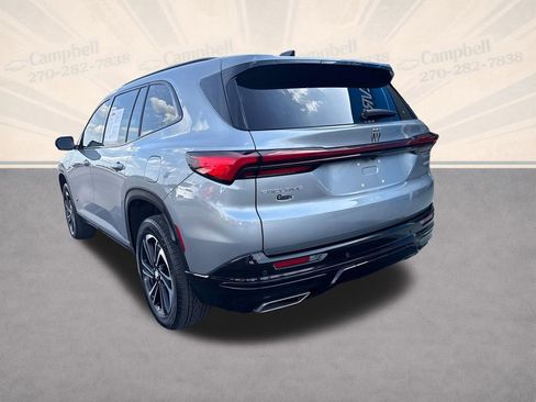 Used 2025 Buick Enclave Sport Touring image 3