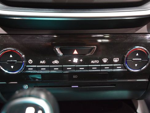 Used 2016 Maserati Ghibli image 31