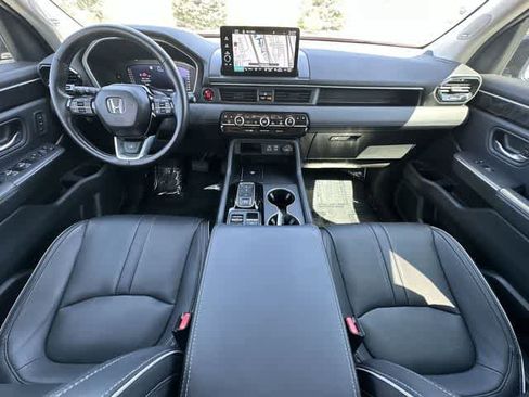 Used 2024 Honda Pilot Elite image 23