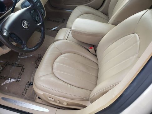 Used 2011 Buick Lucerne CXL image 11