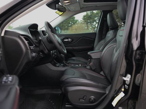 Used 2022 Jeep Cherokee Trailhawk w/ Sun, Sound & Nav Group image 21