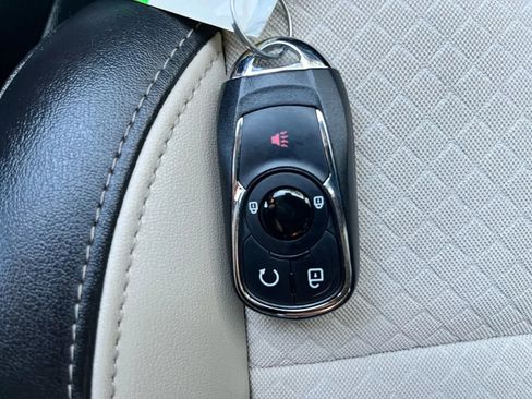 Used 2020 Buick Encore Preferred FWD image 31