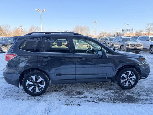 Used 2017 Subaru Forester 2.5i Limited image 6